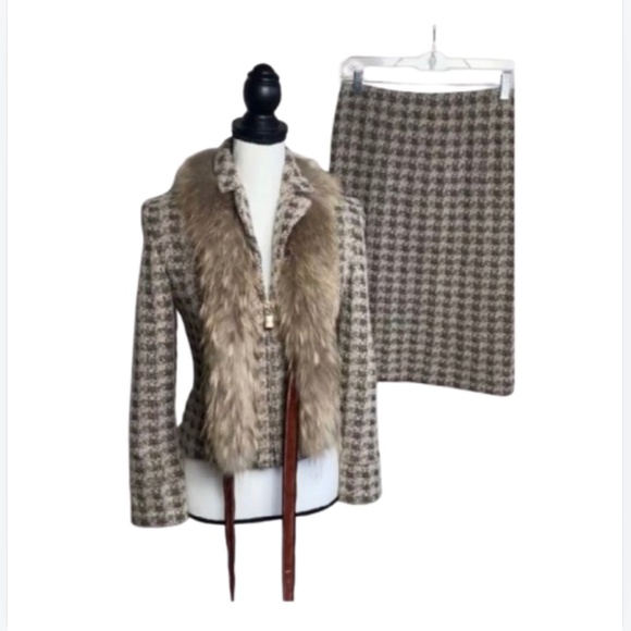 St. John Dresses & Skirts - ST. JOHN fox fur Houndstooth knit wool Skirt suit set jacket silk lined